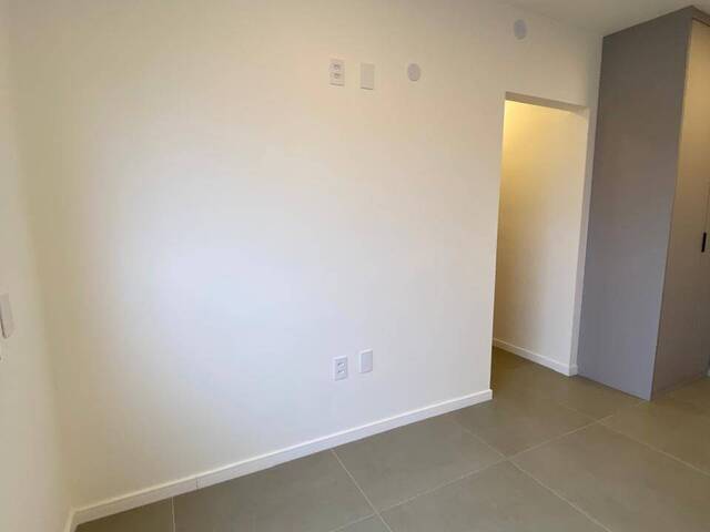 #2220 - Apartamento para Venda em Jundiaí - SP - 2