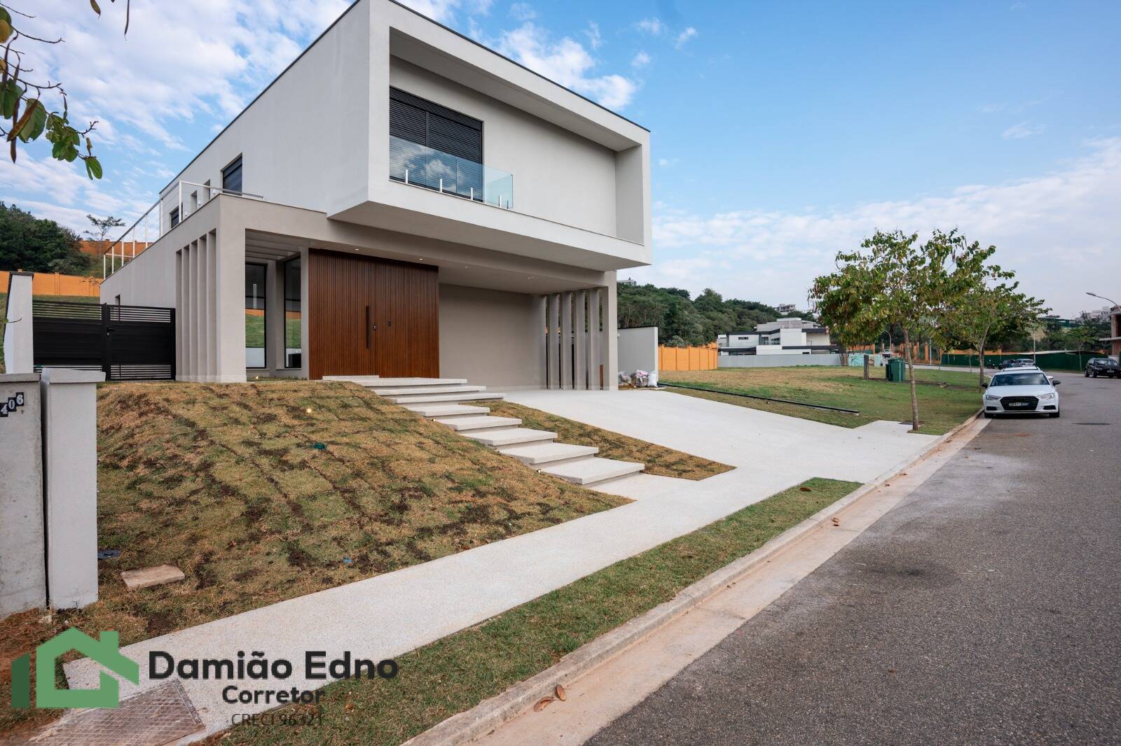 Casa de Condomínio à venda com 4 quartos, 348m² - Foto 2