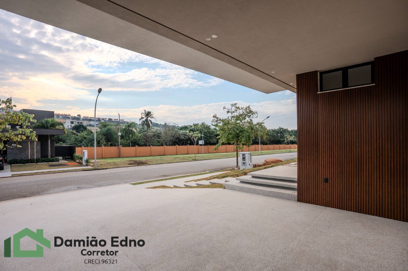 Casa de Condomínio à venda com 4 quartos, 348m² - Foto 11