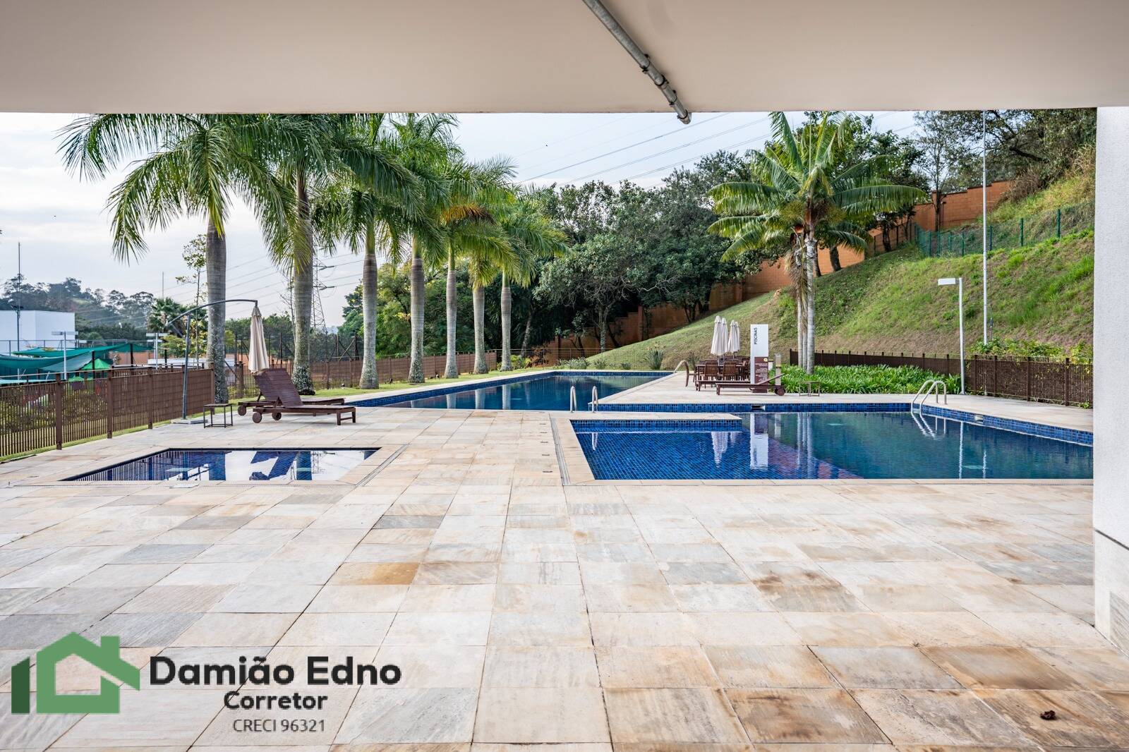 Casa de Condomínio à venda com 4 quartos, 348m² - Foto 19