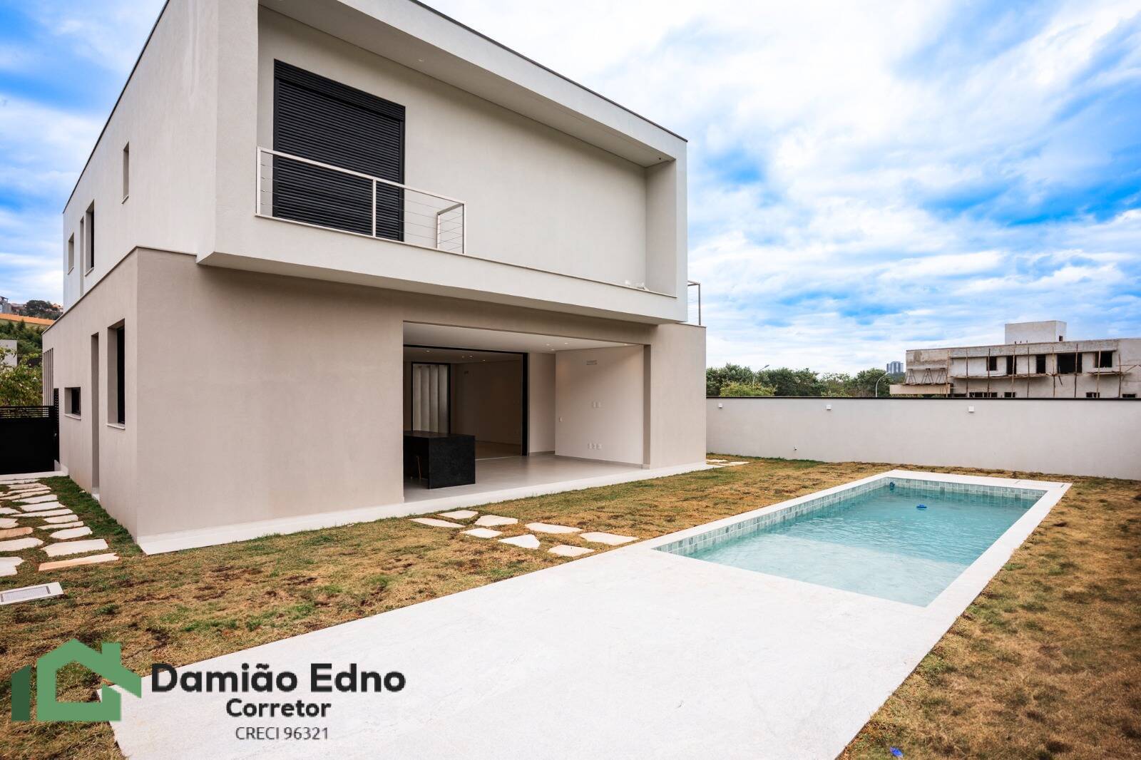 Casa de Condomínio à venda com 4 quartos, 348m² - Foto 4
