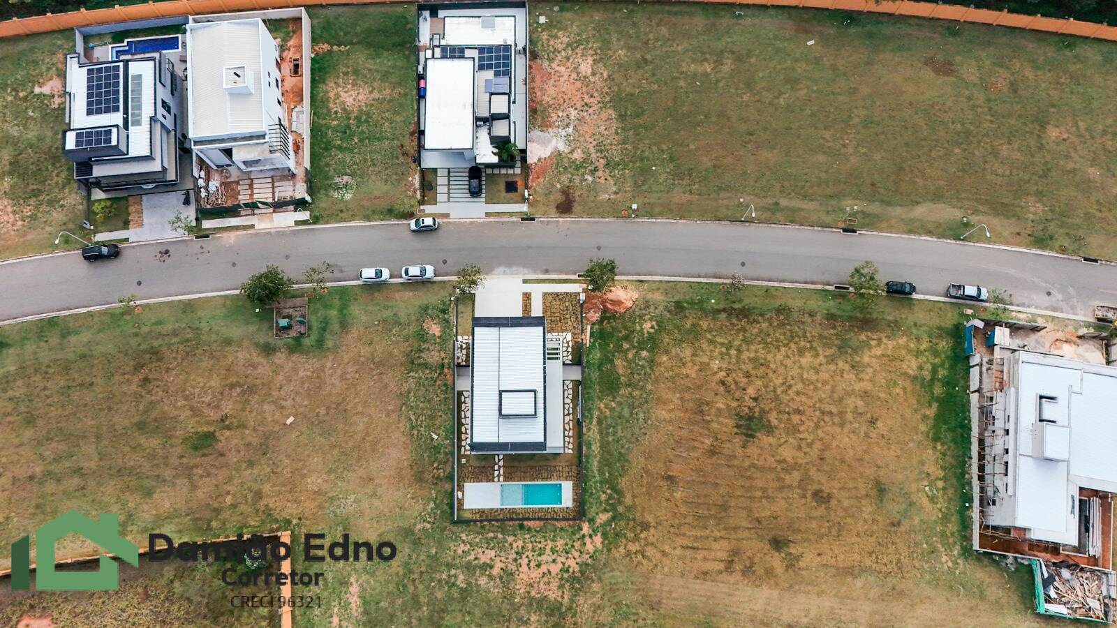Casa de Condomínio à venda com 4 quartos, 348m² - Foto 3