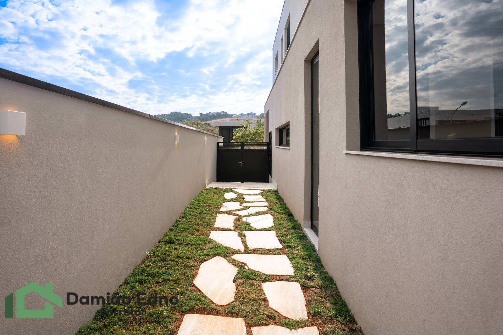 Casa de Condomínio à venda com 4 quartos, 348m² - Foto 33