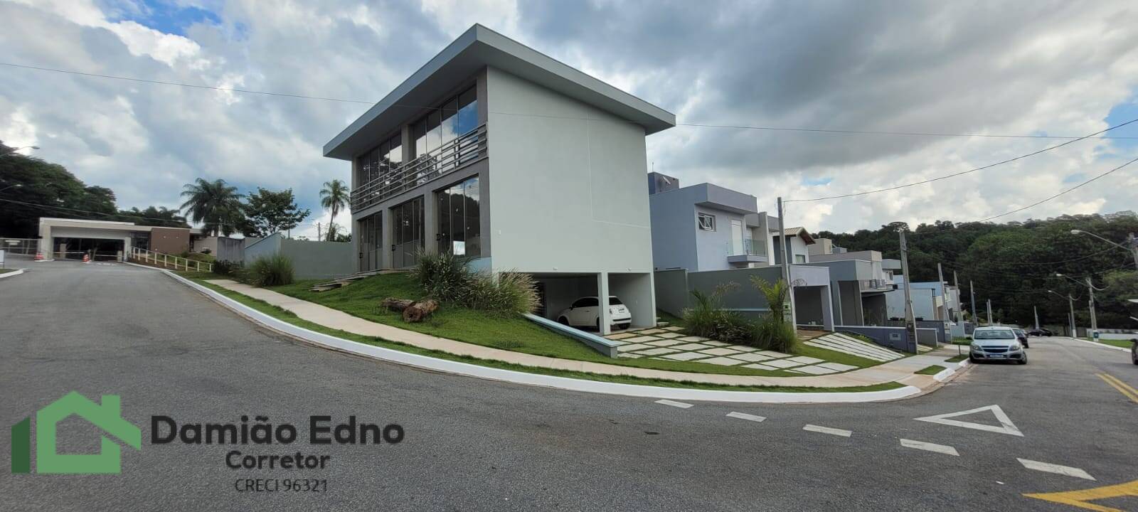 Casa de Condomínio à venda com 3 quartos, 266m² - Foto 2