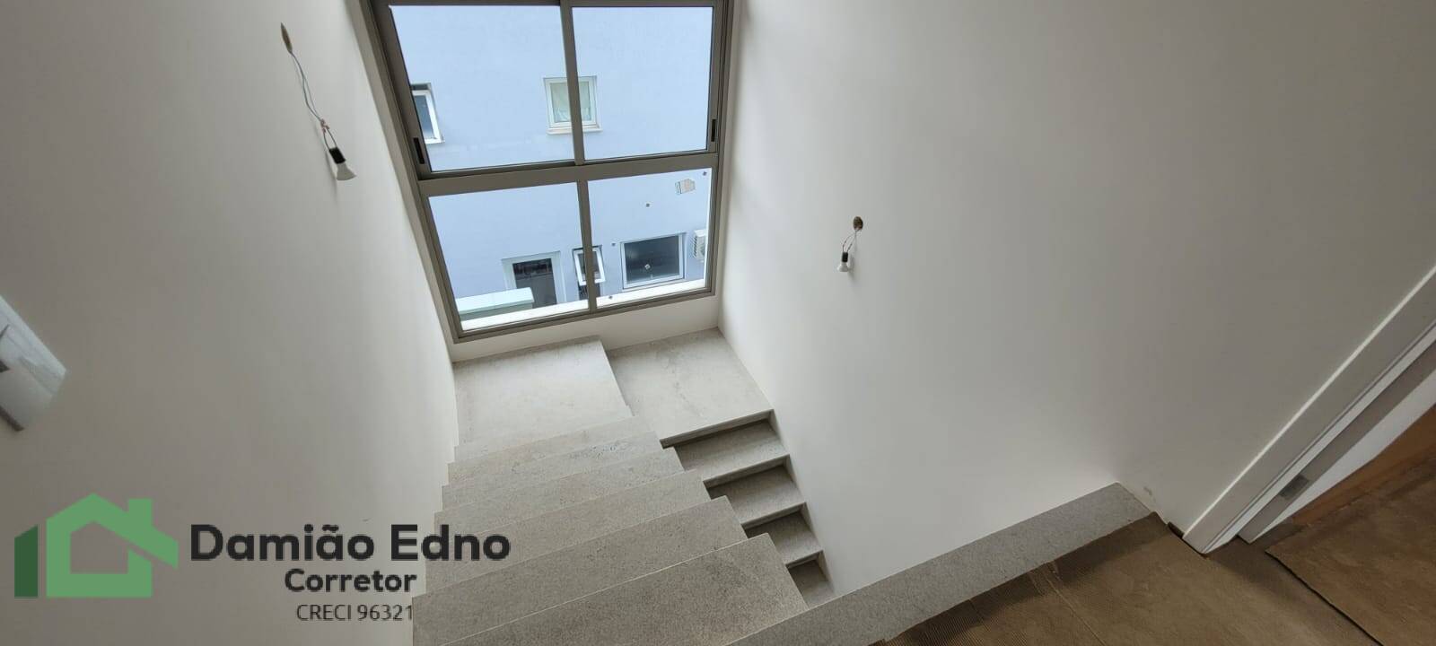 Casa de Condomínio à venda com 3 quartos, 266m² - Foto 9