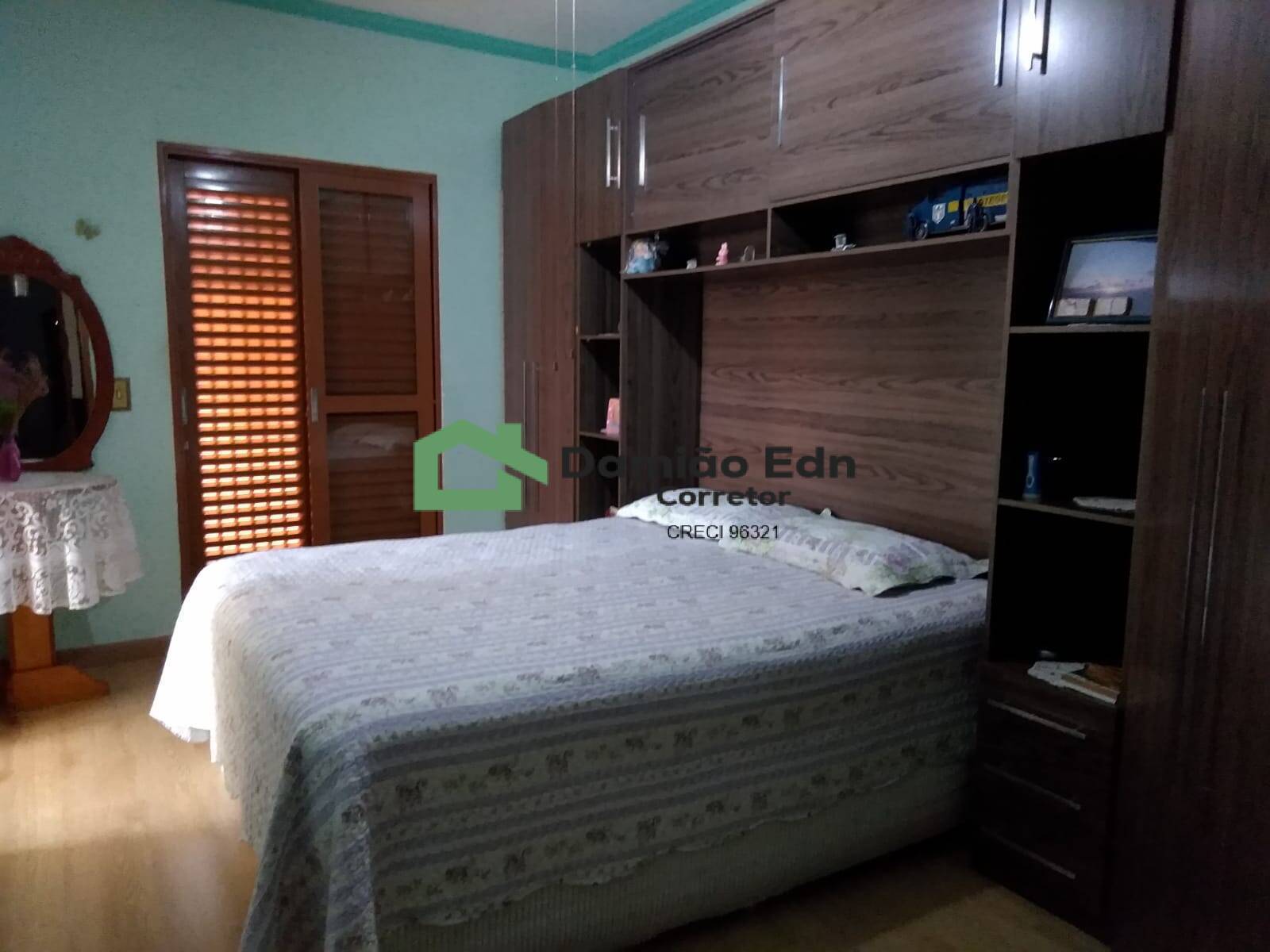 Casa, 4 quartos, 246 m² - Foto 8